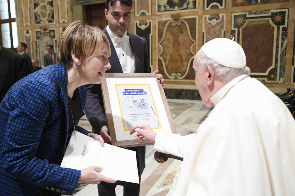 Banca Etica in udienza da Papa Francesco, Anna Fasano - credit VaticanNews - 16-12-2024